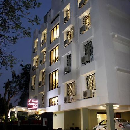 Hotel Ashray Inn Ahmedabad Bagian luar foto
