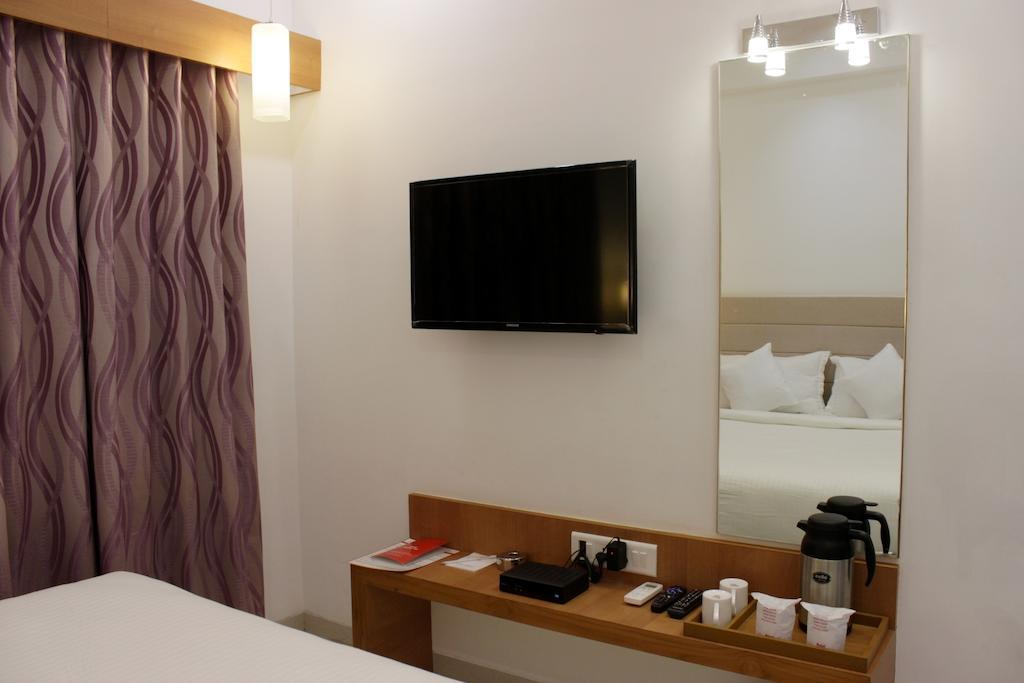 Hotel Ashray Inn Ahmedabad Ruang foto