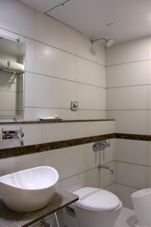 Hotel Ashray Inn Ahmedabad Ruang foto